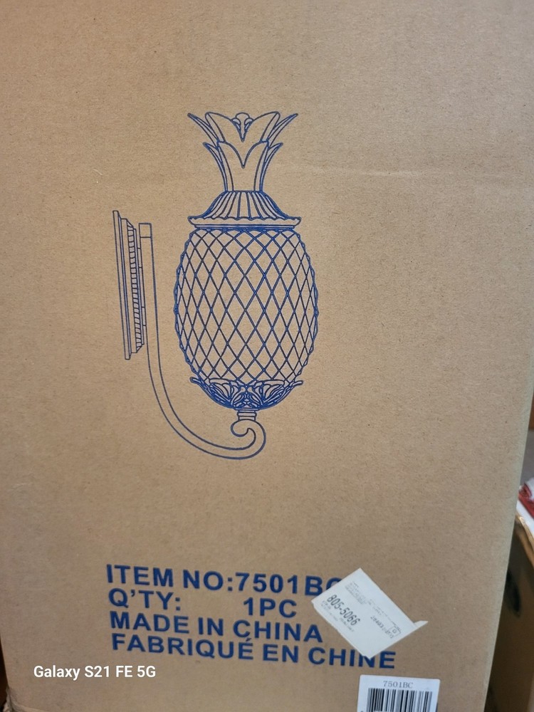 Acclaim Model# 7501BK Pineapple Wall Lantern- Outdoor