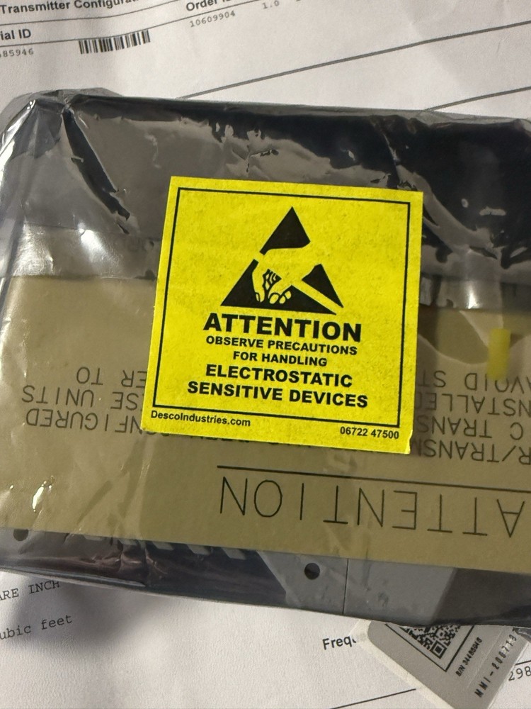 Micro Motion 1500D3AABAEZZZ Mass Flow Controller with Accessories