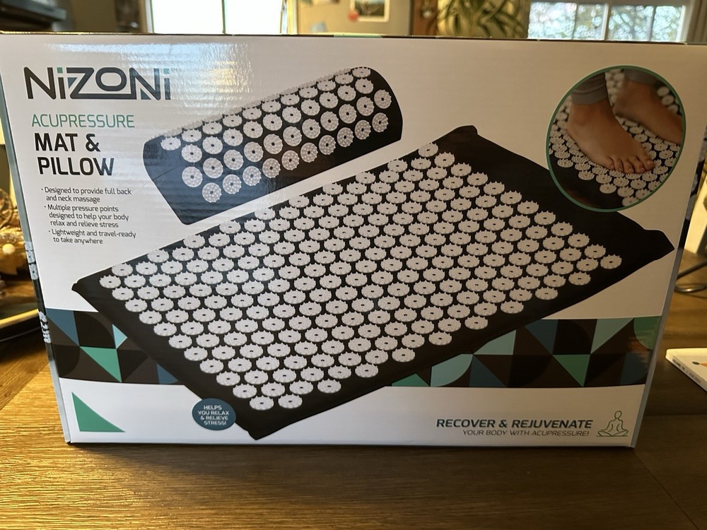 Nizoni Acupressure Mat & Pillow