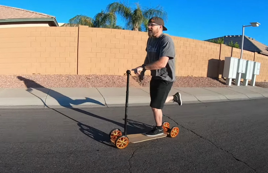 Skateboard Handle for balance and support - Learn to skateboard easily