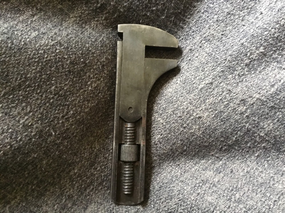 DIAMOND BRAND - 6” Girder Wrench