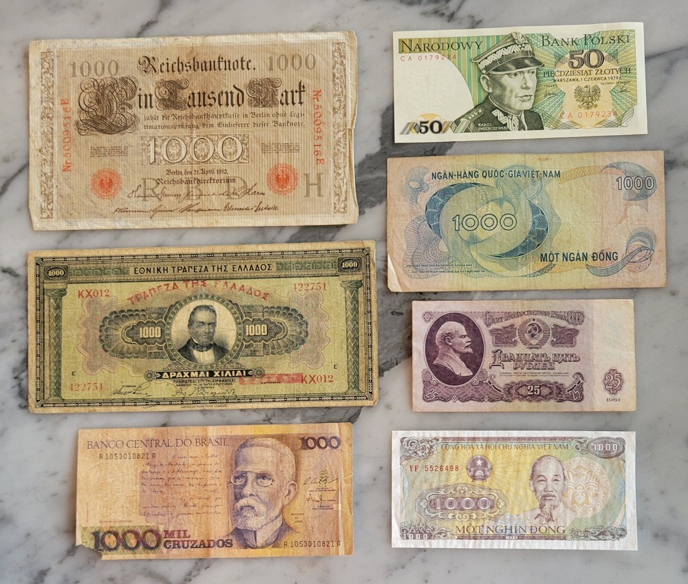Vintage World Banknote Lot .