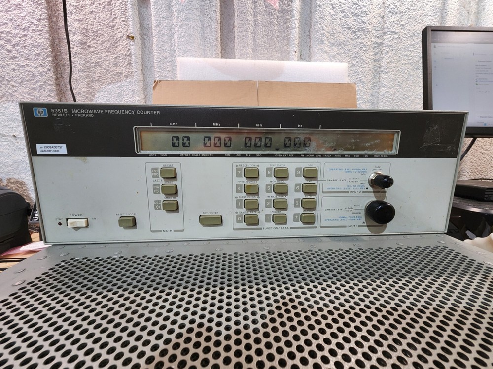 HP/Agilent 5351B Microwave Frequency Counter Option 001,006