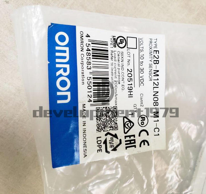 One New Omron E2B-M12LN08-M1-C1 Proximity Sensor