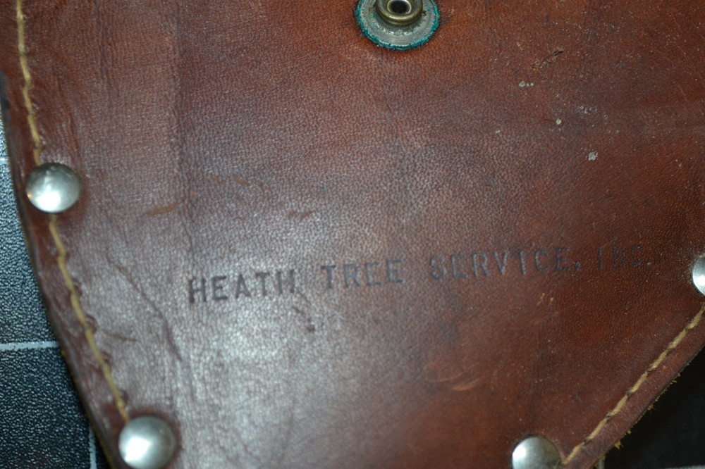 COLLINS CRUISER AXE WITH ORIGINAL SHEATH - ORIGINAL HANDLE - SADDLE AXE