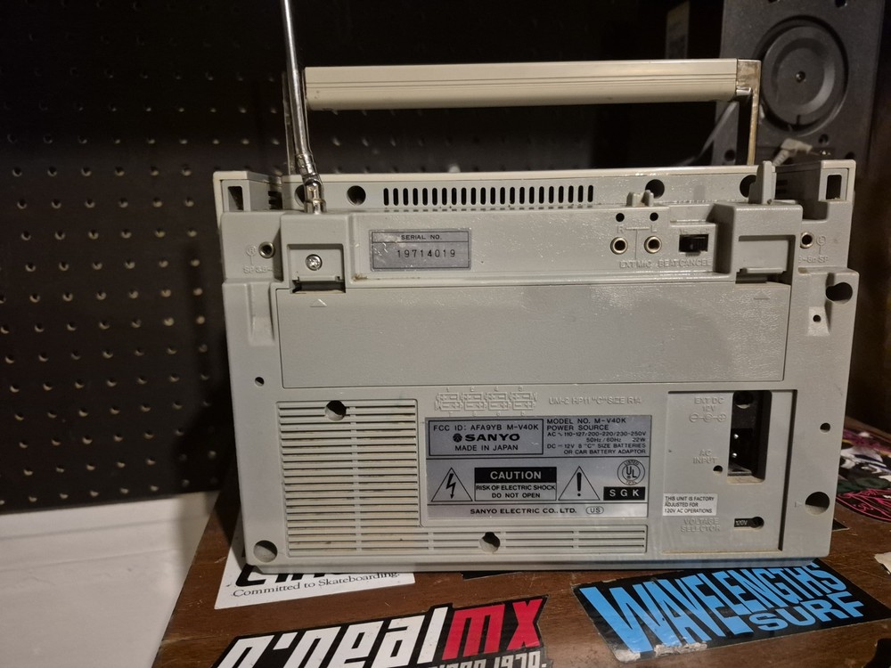 Old School Sanyo Mk40 Stereo Boombox +EXTRAS