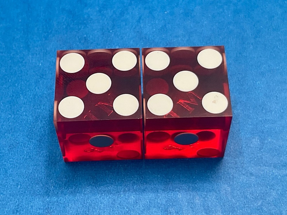 ——-MP—— CASINO DICE NON MATCHING numbers