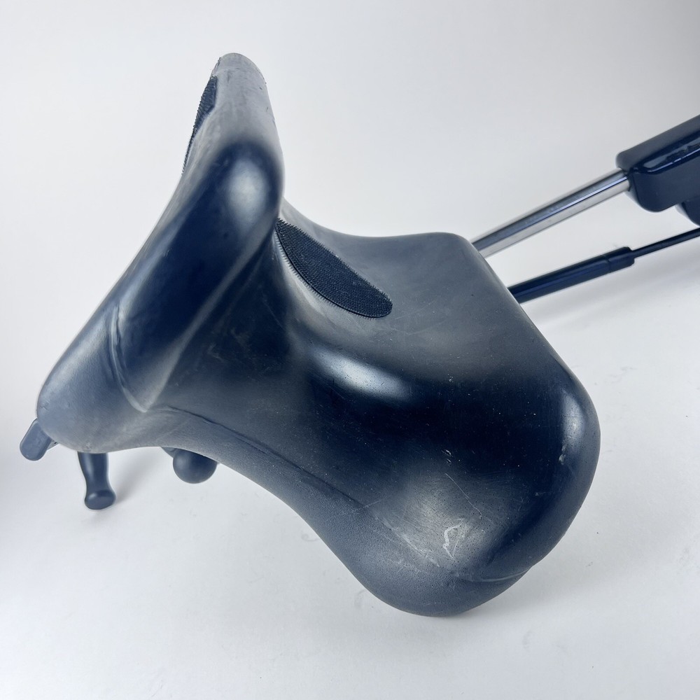 Amatech Corp Stirrup Right W/ Pad - Power Grip Lock