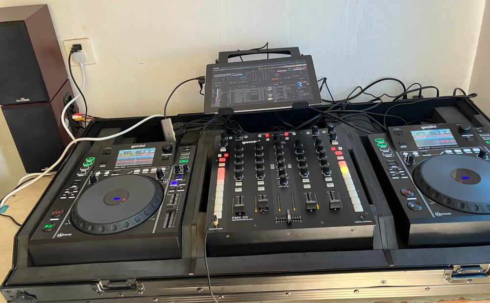 1pcs Gemini mdj900 DJ Turntable , pmx-20