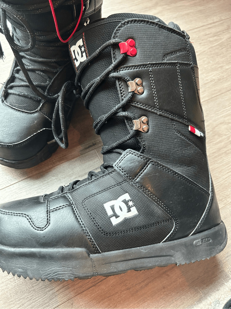 DC men’s Snowboard Boots size 10 2017