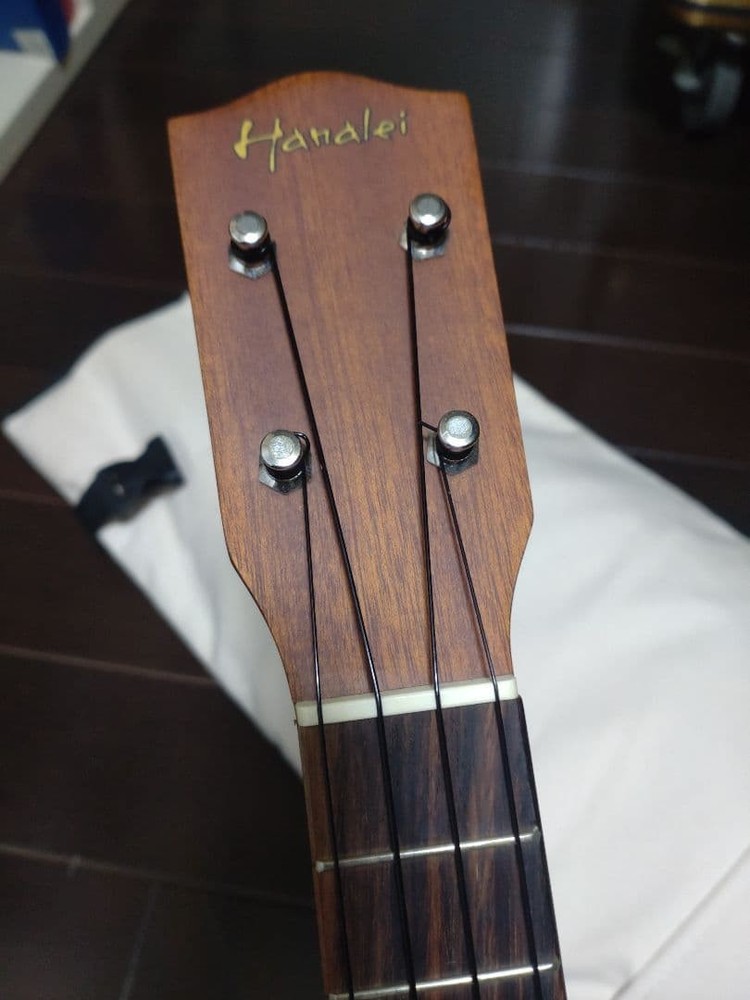 Hanalei concert ukulele