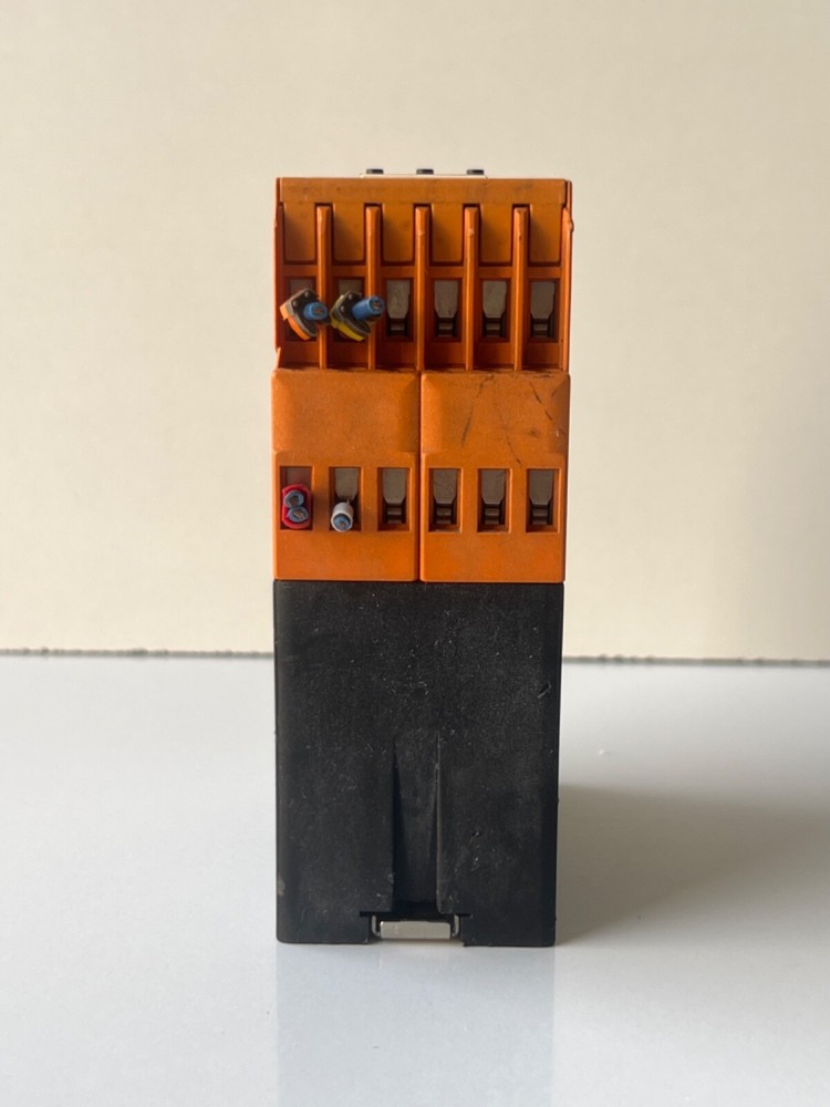 IFM MONITOR FR-2 FREQUENCY SPEED DD2002