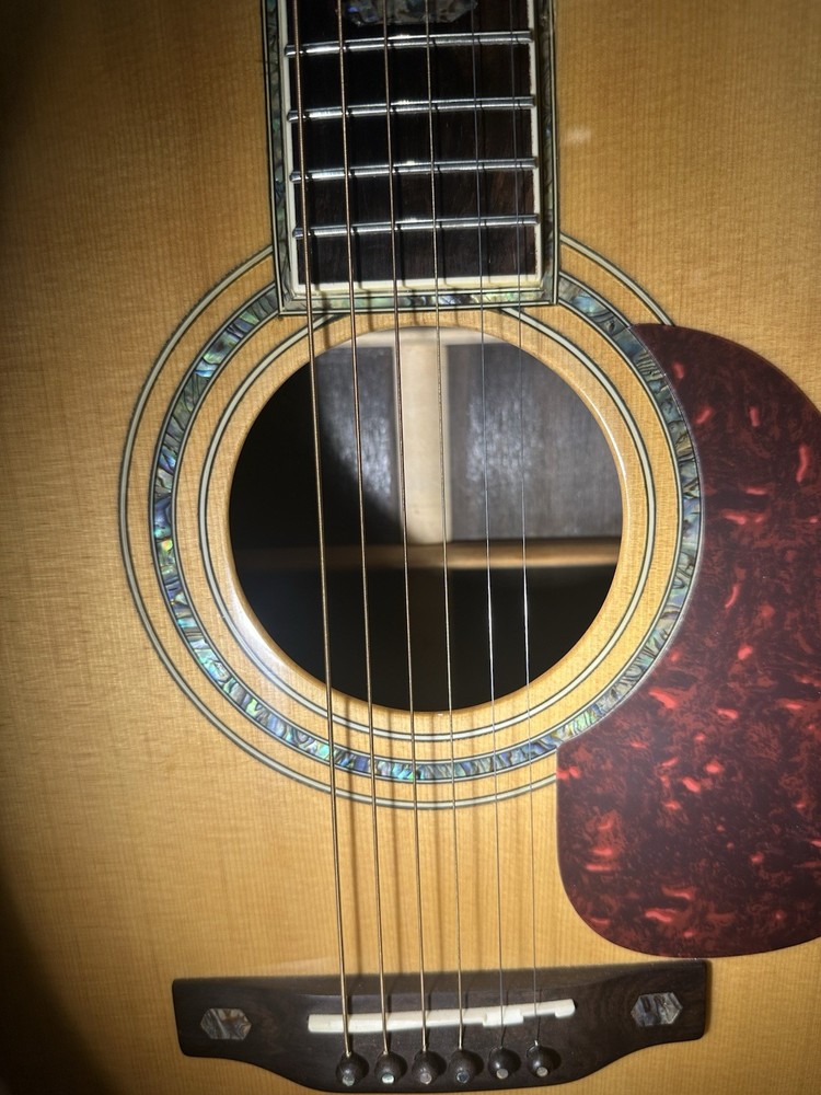 O’Cuilleain Acoustic Guitar