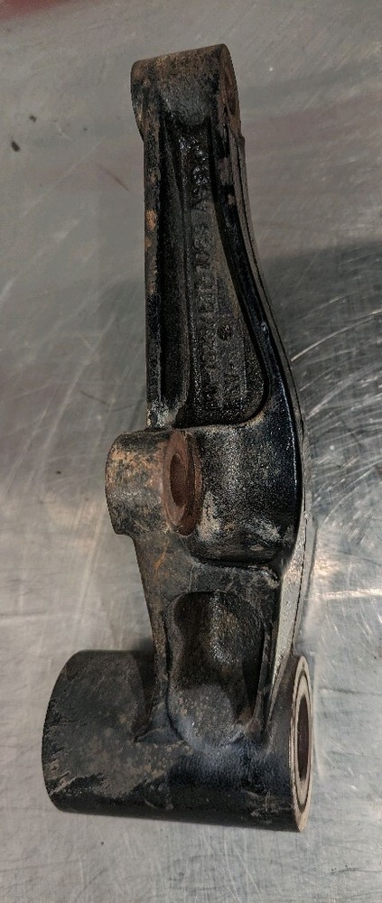 PACCAR PETERBILT KENWORTH BRACKET-SHACKLE B11-1023
