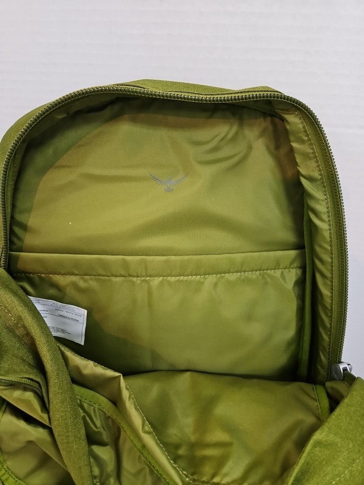 Osprey Arcane 30L Backpack. Matcha Green Heather.