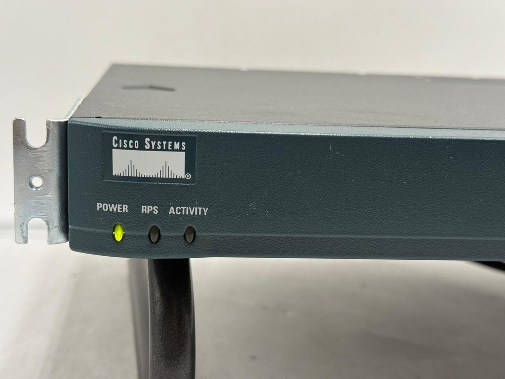 Cisco Systems 2600 Series Modular Access Router