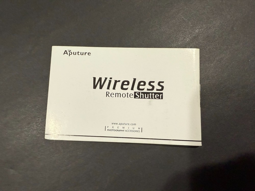 Aputure Wireless Remote Shutter Instruction Booklet