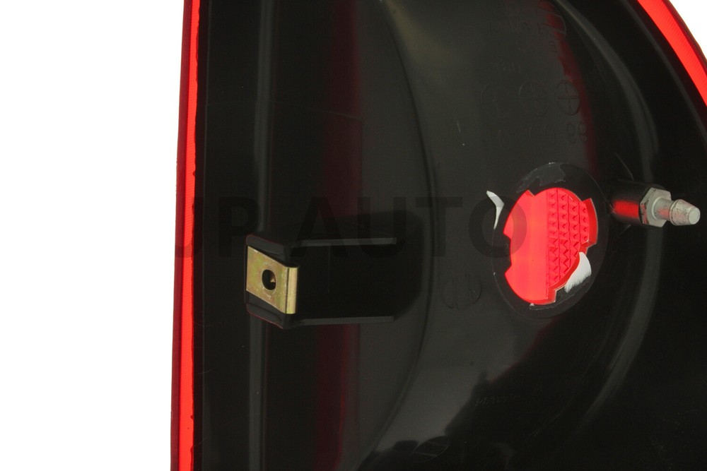 For 1997-2004 Dodge Dakota Tail Light Set Driver and Passenger Side