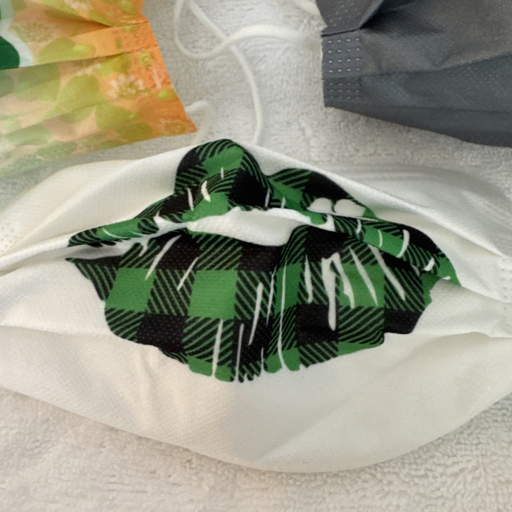 St Patricks Day Face Masks New 65 Count