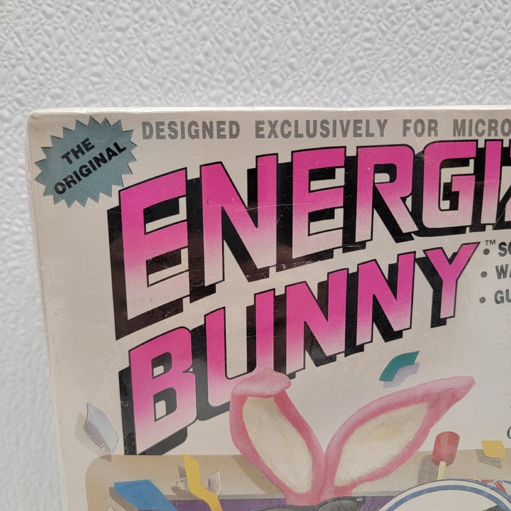 Vintage Windows Energizer Bunny Screensaver Software & Hate Wordperfect 6 Book