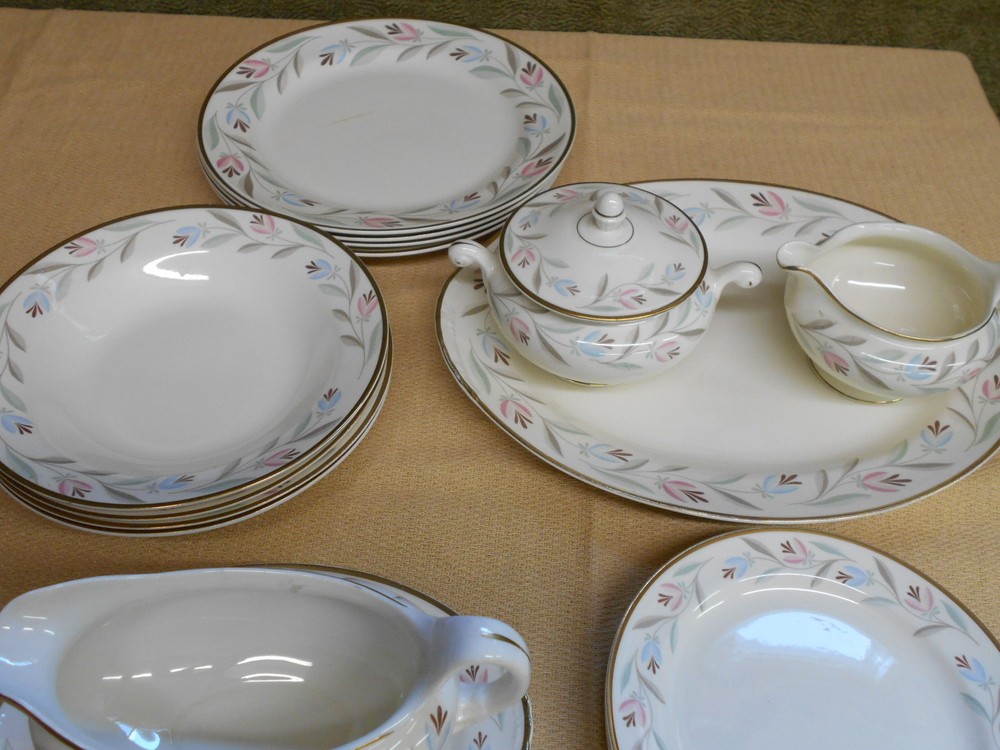 Homer Laughlin Partial Eggshell Nautilus Dinner Set - Nantucket