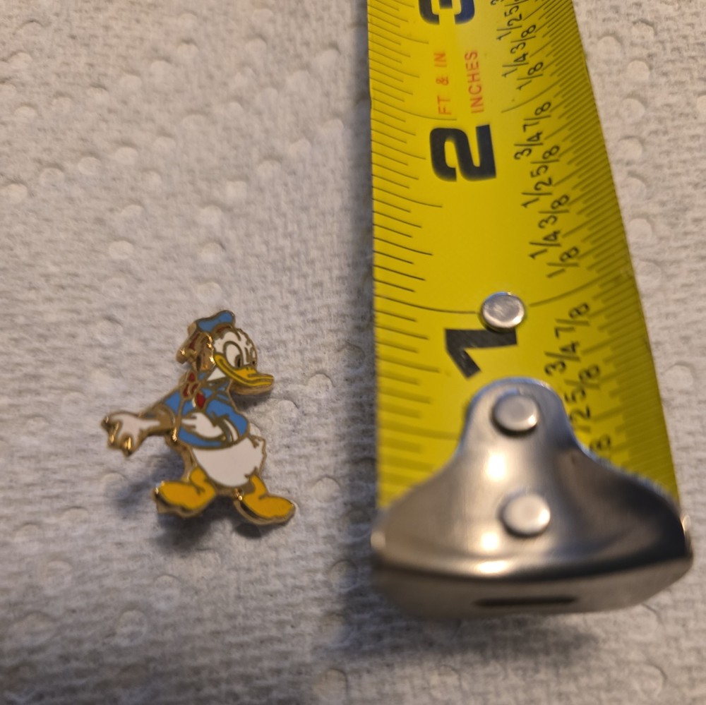 Donald Duck Disney Pin Nice Design