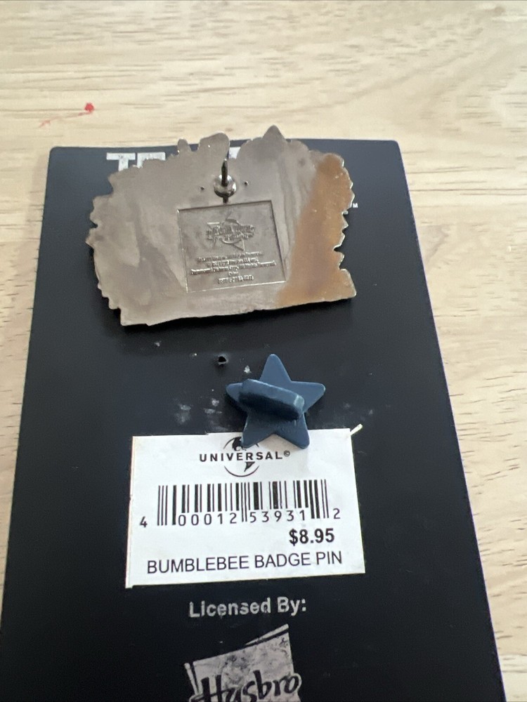 Universal Studios Hasbro Bumblebee Pin Trading