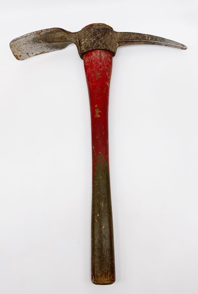 WWII US ARMY Pick axe & sheath