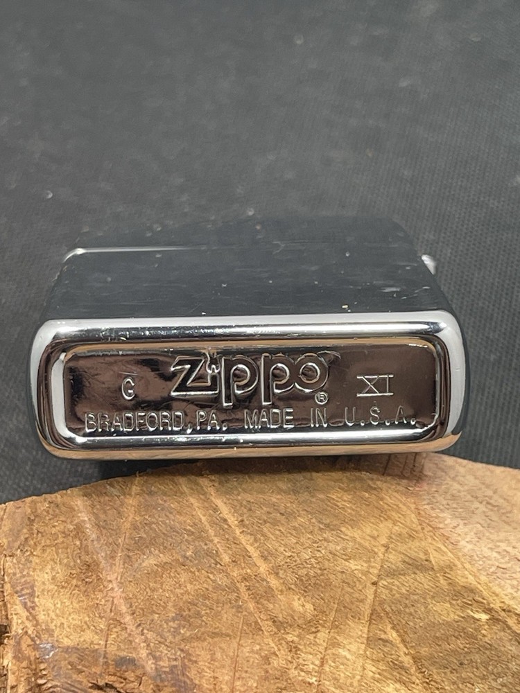 ZIPPO 2000 HOLLYWOOD CLAPBOARD POLISHED CHROME LIGHTER