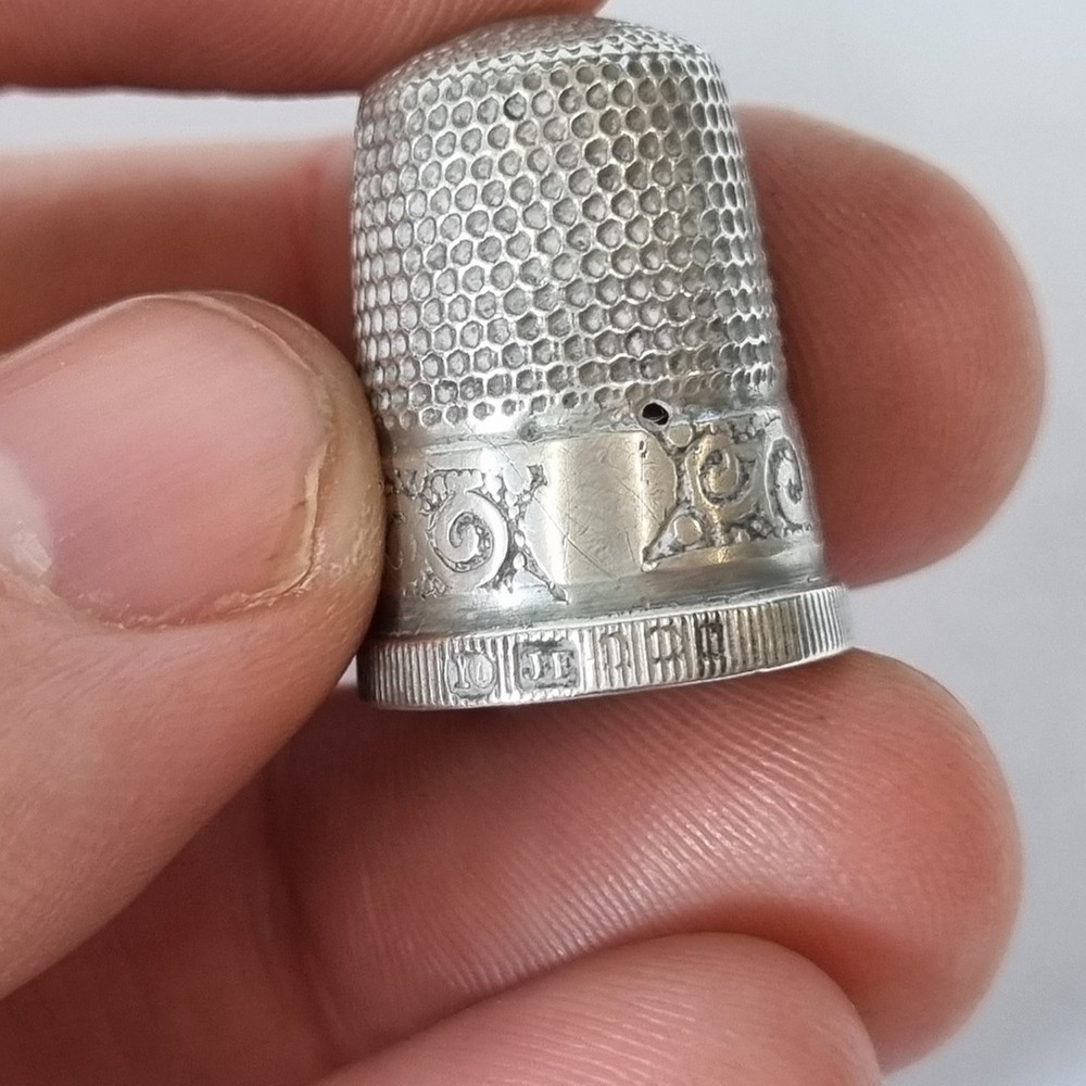 Vintage Solid Silver Thimble "Ilfracombe" Hallmarks Rubbed