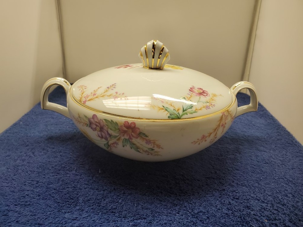 Kent Springfield Covered Vegetable Bowl LK