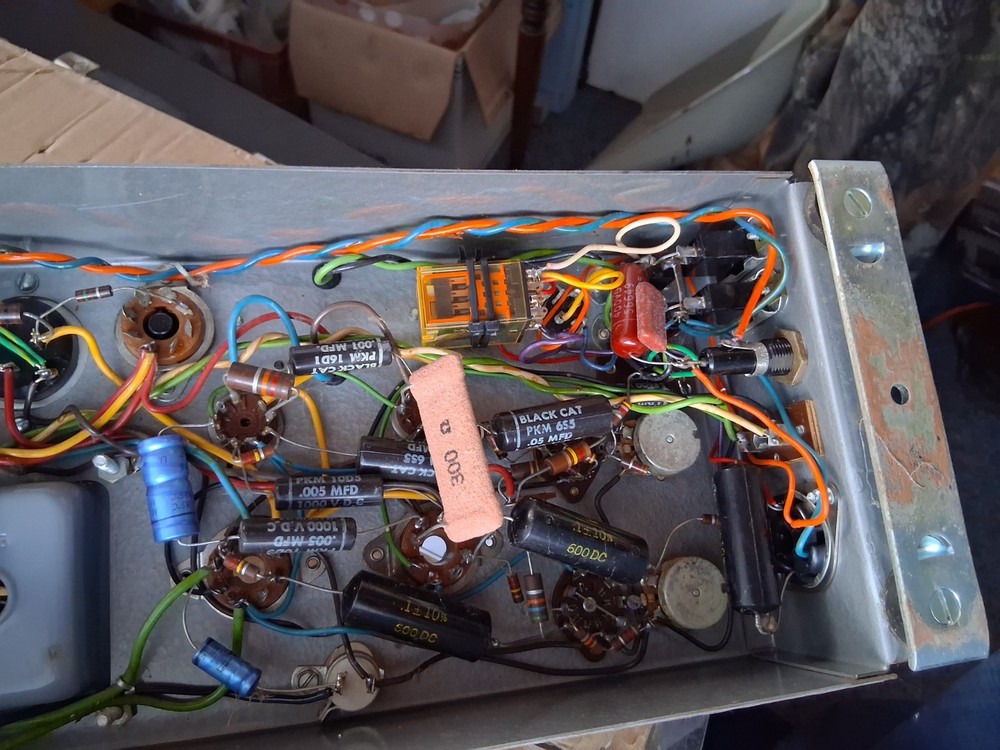 Leslie 251 amplifier. Leslie 147. Hammond