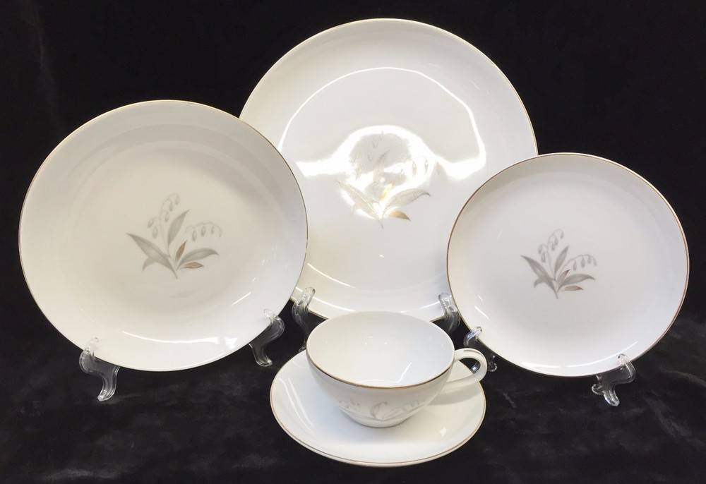 1961 Kaysons GOLDEN RHAPSODY 5 Piece Place Setting
