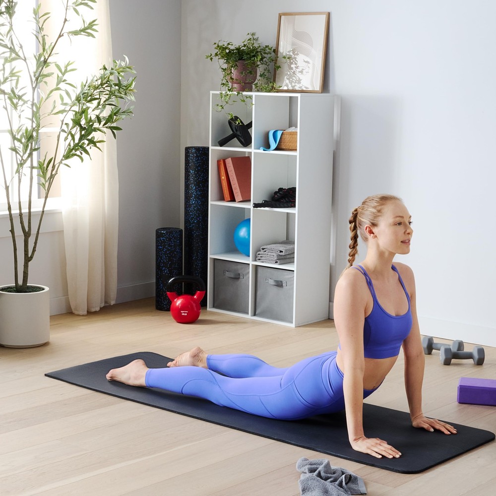Amazon Basics 1/2" Extra Thick Yoga Exercise Mat with Carrying Strap, Black