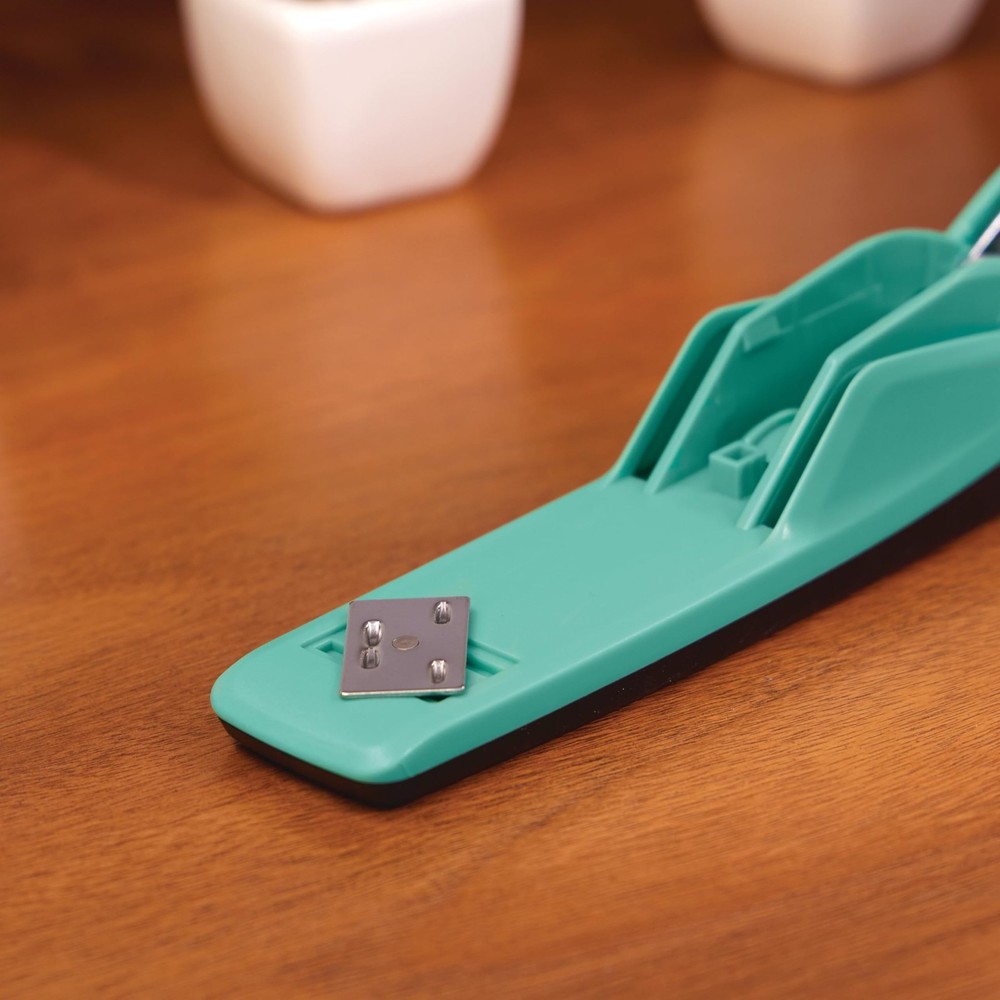 Swingline Stapler, 20 Sheet Capacity, 545 Desktop Stapler, Spring Green S7054514