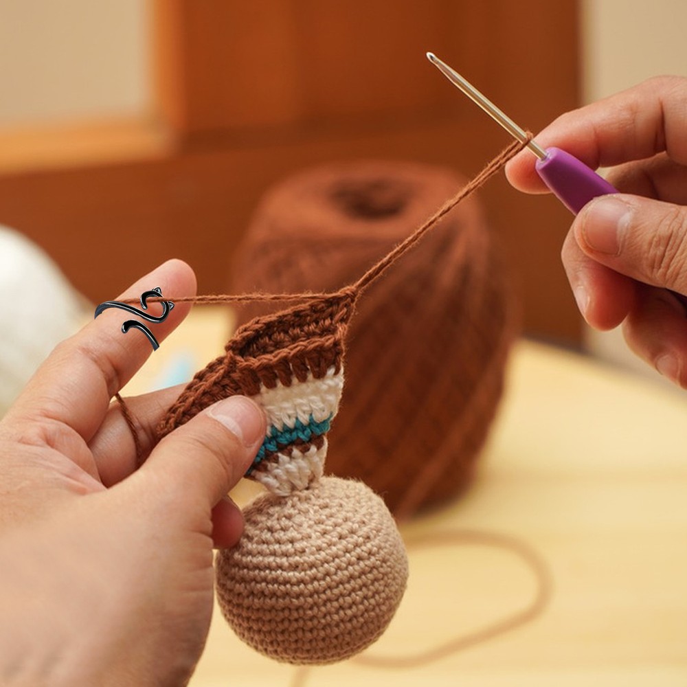 2pcs Yarn Guide Ring Thimble for Knitting and Crochet Adjustable Tension Ring