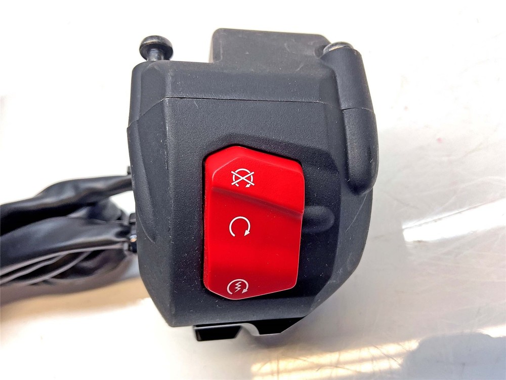 2022-2024 Suzuki GSX-S1000GT Right Handlebar Switch