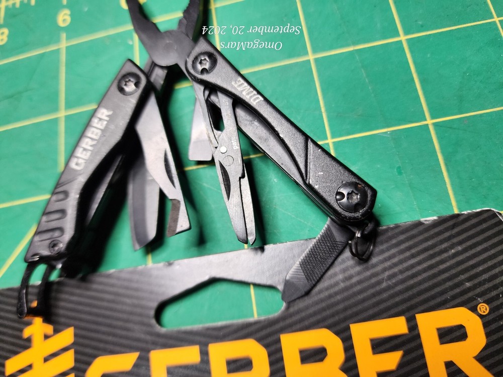 Gerber Dime multi tool x1 good-great conditions, READ the description please.