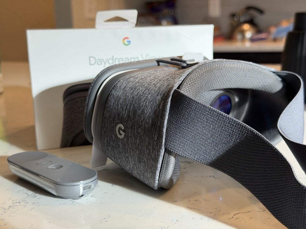 Google Daydream View VR Headset Slate