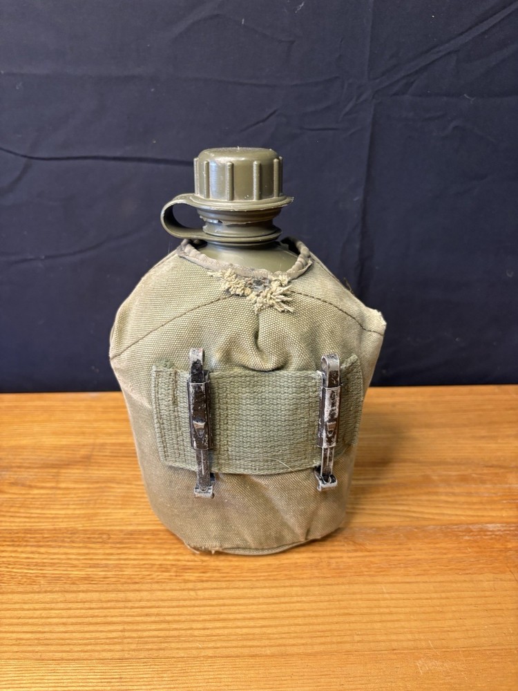 US Army Water Canteen 1976