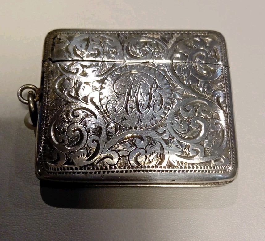 Solid Silver Victorian Vesta Case 1909.