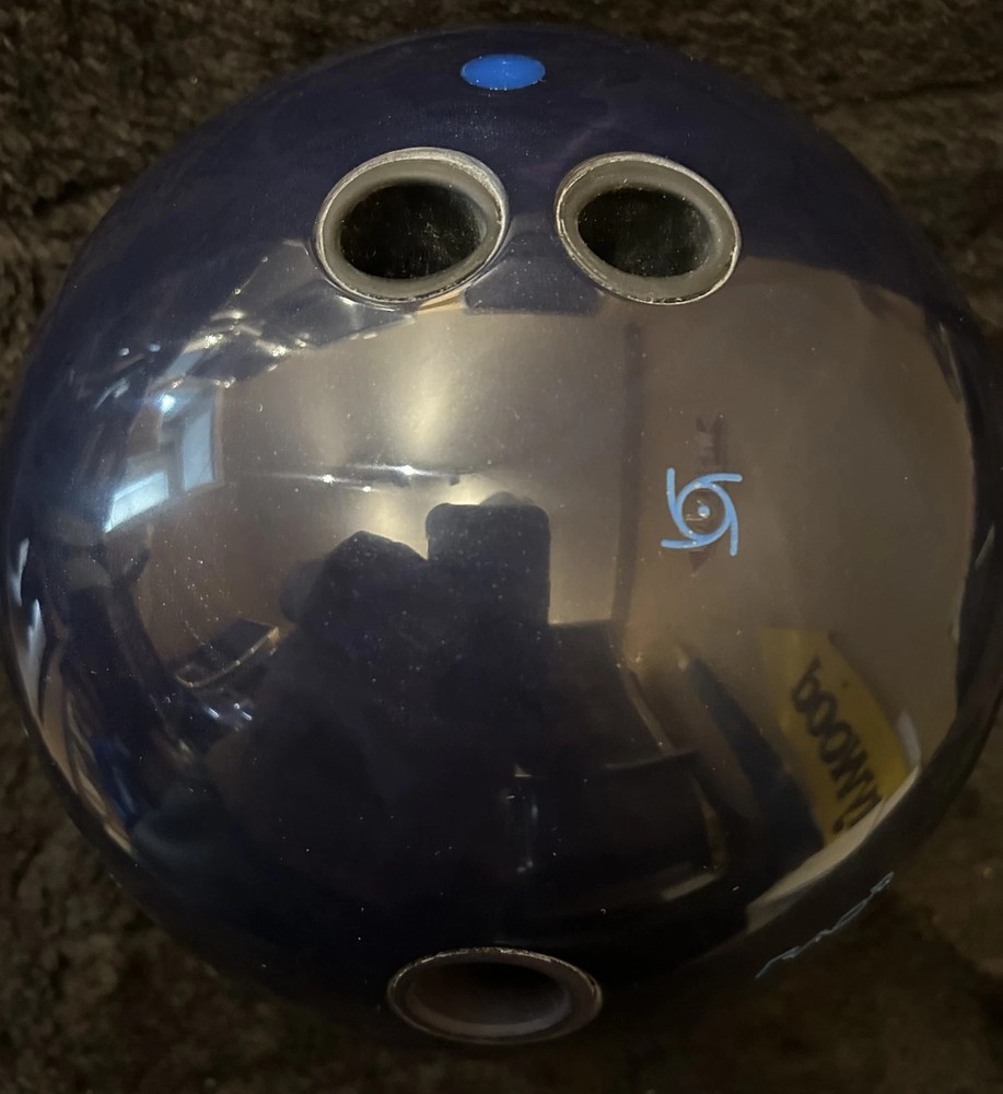 Storm Next Factor 15 lb. bowling ball Single Drill