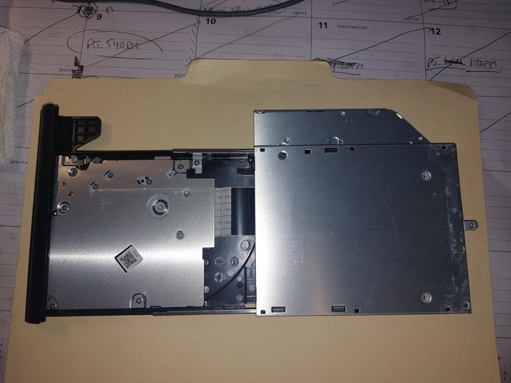 HP AD-7760H-H1 CD/DVD RE WRITABLE DRIVE - WORKING