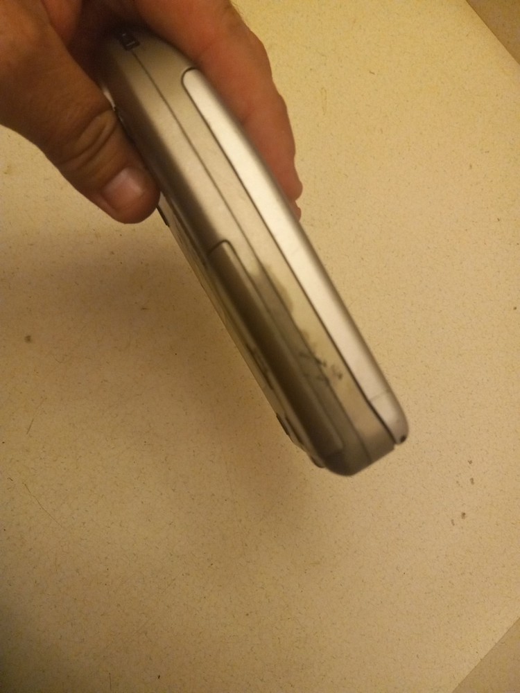 Classic CD Walkman Portable CD player Model CL160 - Works - Display doesnt work