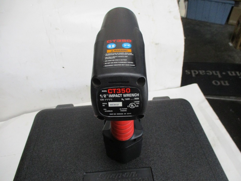 Snap On Tools CT350 Battery Powered Impact 12v Case Charger & 2 Charged Battery