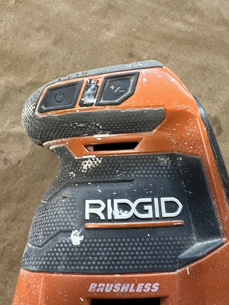RIDGID VIBRATION SANDER R86064 Nice