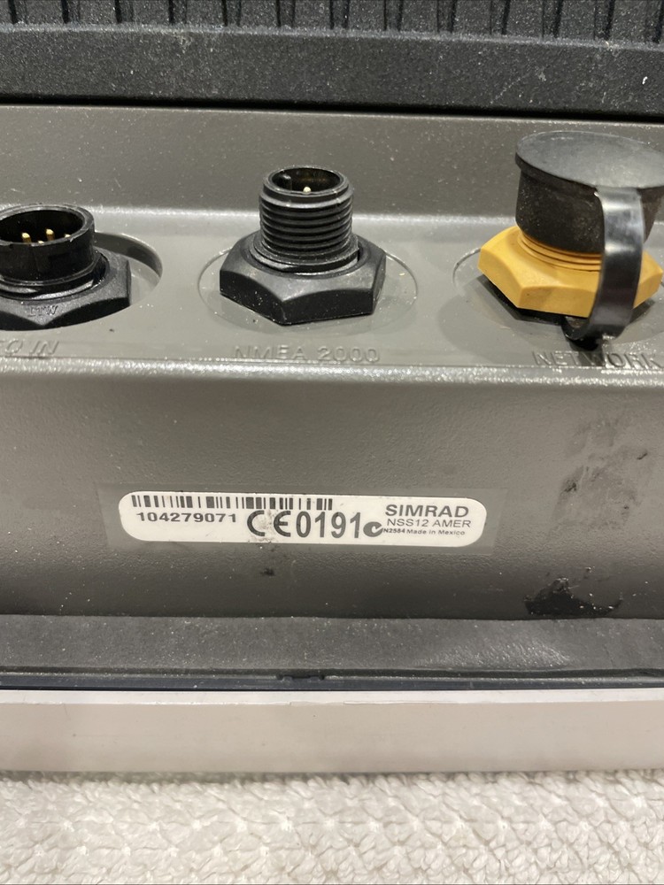 Simrad NSS12 Display AMER - Good Condition