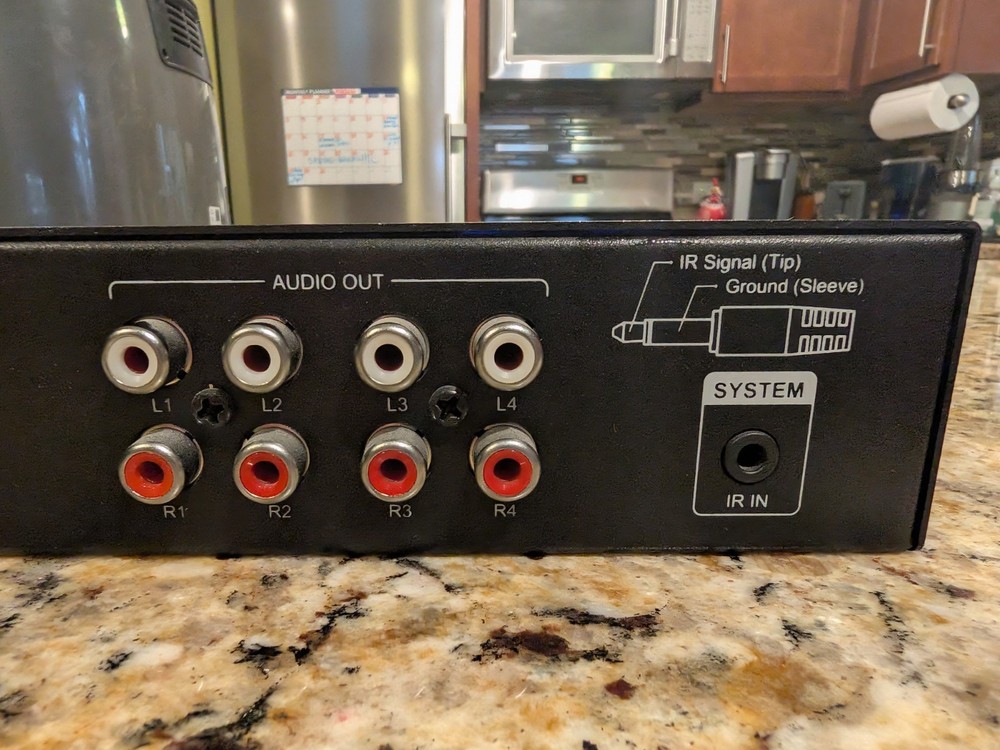 Binary™ 660 Series 4K HDR HDMI Matrix Switcher - 4x4