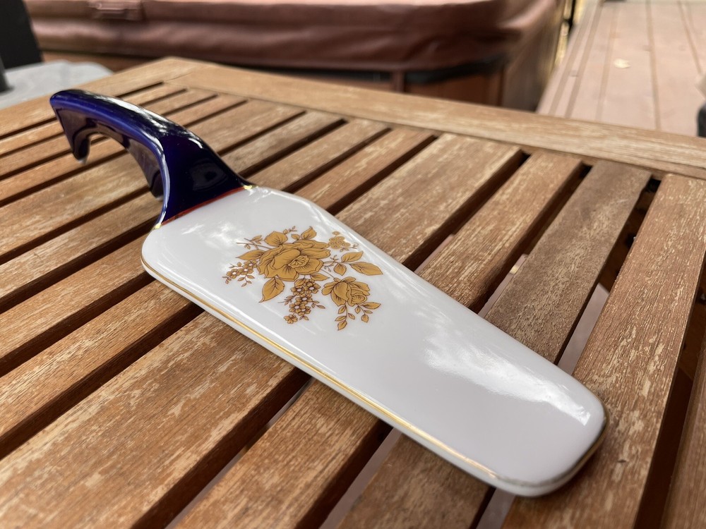 Vintage Cake Server with flowers