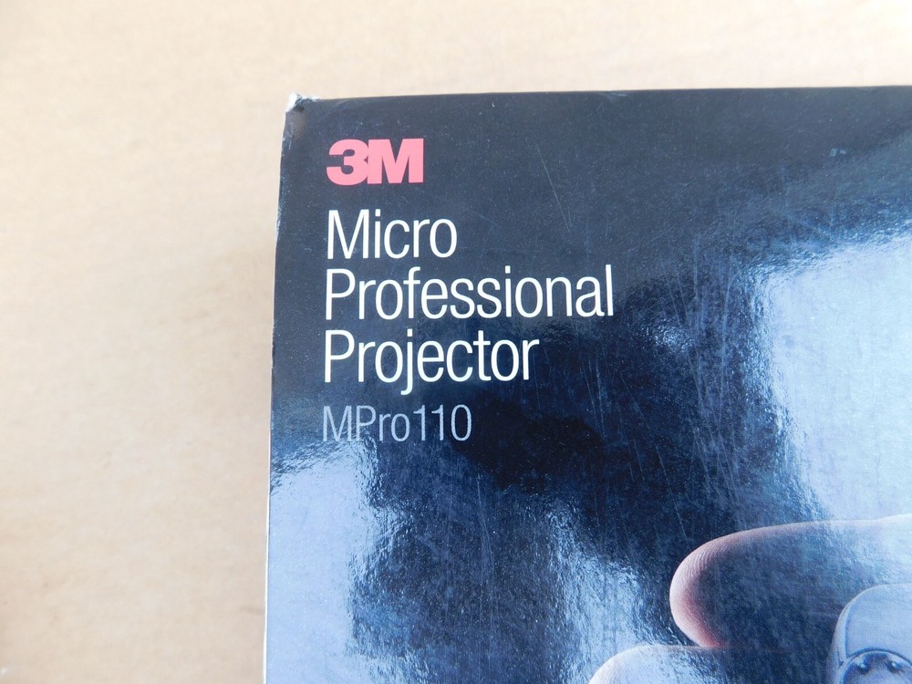 3M Micro Professional Projector MPro110 new open box